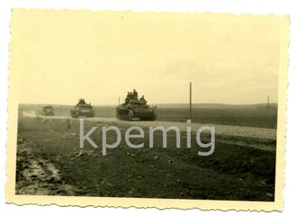 Aufnahme von Panzer III auf dem Vormarsch, Maße 7 x 10 cm