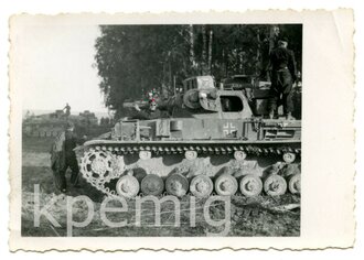 Aufnahme von Panzer III mit Besatzung, Maße 6 x 9 cm