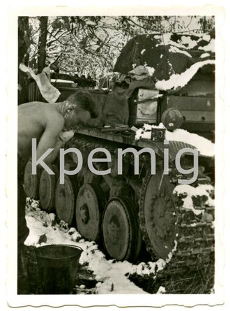 Kaufserie, Aufnahme eines Panzer II mit Besatzungsmitglied, Maße 6 x 9 cm