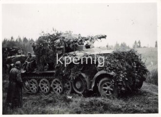Aufnahme eines Sd Kfz.8 Zugkraftwagen mit Aufgesetzter 8,8 cm Flak, Maße 6 x 7 cm.