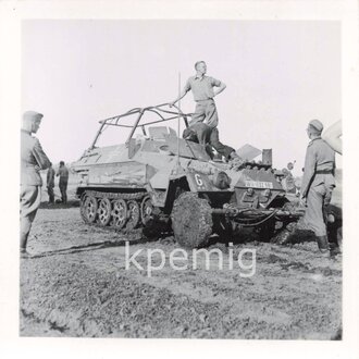 Aufnahme eines Schützenpanzer Funkwagen, Maße 6 x 6 cm.