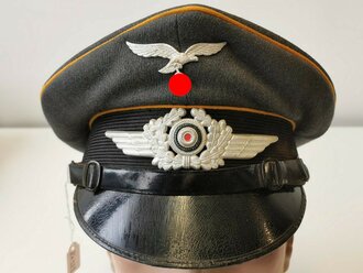 Luftwaffe, Schirmmütze für Mannschaften fliegendes Personal oder Fallschirmtruppe. Teile des Schweißleders lose beiliegend