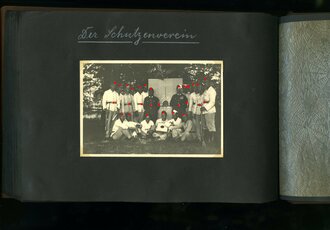 Reichsarbeitsdienst Fotoalbum eines Angehörigen des Lager 7/295 Aidenbach. Diverse Effekten sowie 58 Ansichtskarten und Fotos