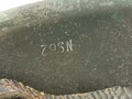 Stahlhelm  Heer Modell 1942. Originallack, zusammengehöriges Stück , das Hakenkreuz des Adlers zu 95% erhalten. Glockenglösse 62