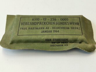 Bundeswehr Verbandpäckchen kleines Modell datiert 1964