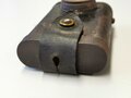 1. Weltkrieg, Taschenlampe mit Anknöpflasche, diese in alter Zeit repariert, Funktion nicht geprüft