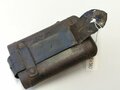 1. Weltkrieg, Taschenlampe mit Anknöpflasche, diese in alter Zeit repariert, Funktion nicht geprüft