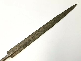 Speer spitze, Länge 64cm. Alter und Herkunft unbekannt