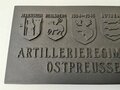 Abguss einer Gedenktafel für das Kriegerdenkmal "Artillerieregiment 11 Ostreussen". 34 x 64cm, Leichtmetall, dennoch 17kg schwer