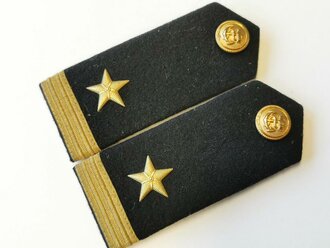 Bundesmarine Paar Schultestücke Leutnant zur See Schiffspersonal, ca 60-70er Jahre, getragen