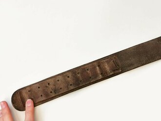 Koppelriemen Wehrmacht, ungeschwärztes Leder mit Aluminiumgegenhalt, Gesamtlänge 98cm