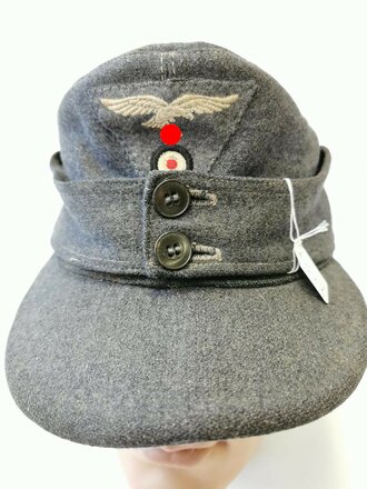 Luftwaffe, Feldmütze Modell 1943. Adler original vernäht, Innenfutter zerschlissen,