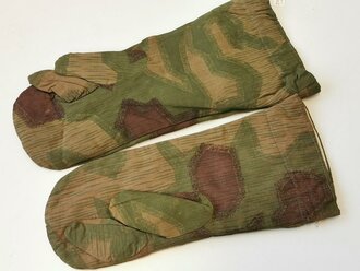 Paar Tarnhandschuhe der Wehrmacht im Sumpfmuster. Beide in sehr gutem Zustand, leider kein Paar ( unterschiedliche Größen ) aber dennoch gut für eine Figur