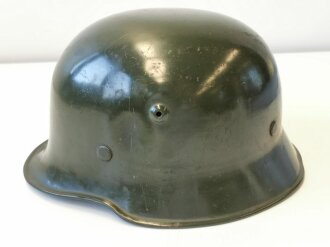 Stahlhelm III.Reich, so von z.B. Rot Kreuz und OT...