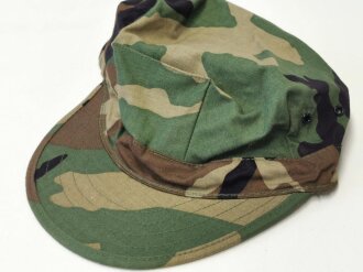 U.S. Marine Corps Cap, utility .Dated 1983, unused, size Large, woodland