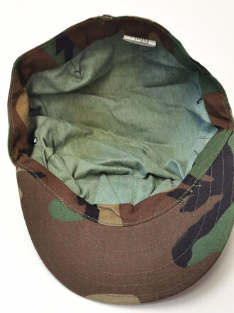 U.S. Marine Corps Cap, utility .Dated 1982, unused, size X-Large, woodland