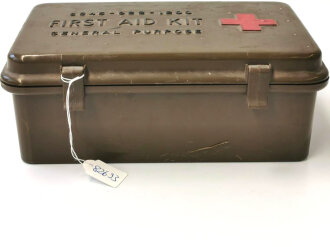 U.S. 1972 dated First aid kit with original content