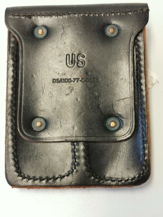 U.S. 1977 dated magazine pouch,  leather , Military police