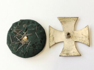 Eisernes Kreuz 1. Klasse 1914 an Sternschraubscheibe. Mehrteiliges, magnetisches Stück . Die Strahlenplatte einwandfrei, vom Träger mit Stoff überzogen