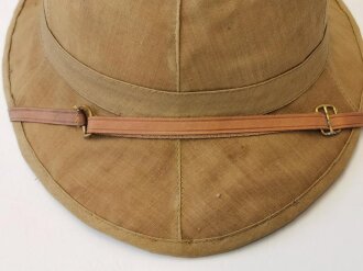 Italien 2. Weltkrieg, Tropenhelm Modell 1940, Kopfgrösse 55/56, ungetragenes Stück mit Lagerspuren