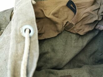 Rucksack für Gebirgstruppen der Wehrmacht. getragenes Stück mit Reichsbetriebsnummer