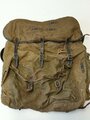 Rucksack für Gebirgstruppen der Wehrmacht. getragenes Stück mit Reichsbetriebsnummer