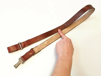 Querriemen für eine Uniform, braunes Leder, Gesamtlänge 96cm, defekt