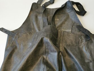 Schwerer Gasschutzanzug , Jacke und Hose aus weichem Gummi, jeweils Grösse 2. Sehr guter Zustand