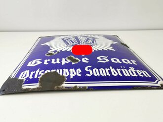 Emailleschild Reichsluftschutzbund Gruppe Saar, Ortsgruppe Saarbrücken. Maße 50 x 64cm, das Hakenkreuz unbeschädigt