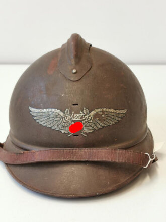 Luftschutz Stahlhelm , Französischer Adrianhelm, mit...