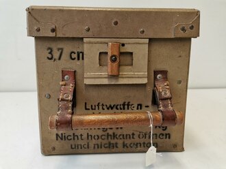 Transportkasten aus Presspappe " 3,7cm Luftwaffen Munition"  Guter Zustand