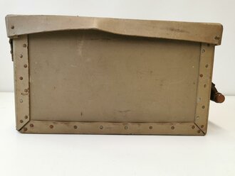 Transportkasten aus Presspappe " 3,7cm Luftwaffen Munition"  Guter Zustand