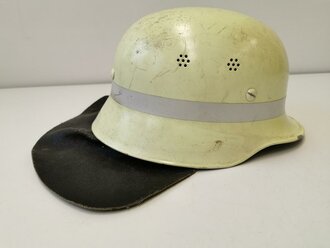 Deutschland nach 1945, Leichtmetallhelm Feuerwehr, ungereinigtes Stück