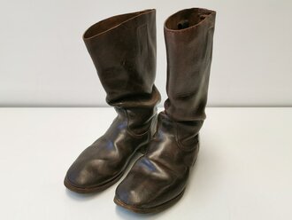 Paar Stiefel für Mannschaften der Wehrmacht, ungeschwärztes Paar, hatte nie eine Benagelung. Sohlenlänge 29cm