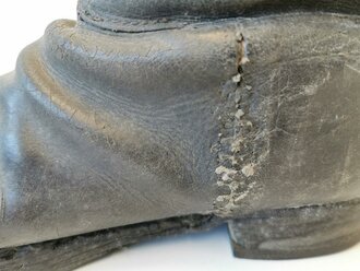 Paar Stiefel für Offiziere der Wehrmacht, Sohlenlänge 30cm. Stark getragenes, ungereinigtes Paar