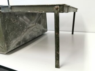 Dokumentenkiste Wehrmacht aus Metall. Originallack, 34 x 40 x 75cm