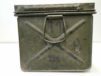 Dokumentenkiste Wehrmacht aus Metall. Originallack, 34 x 40 x 75cm