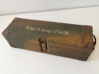 Transportkasten " 6.(gr.) Ladg.l.F.H.18"  datiert 1937. Originale Tarnbemalung