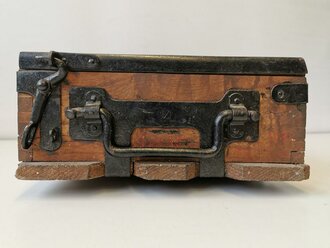 leere Kiste wohl Ungarn datiert 1940, Maße 13 x 59 x 30cm