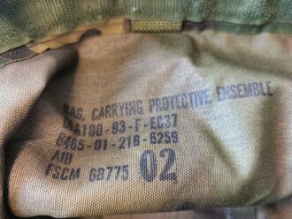 U.S. 1993 dated bag, carrying protective. used, good condition
