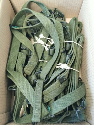 U.S. Marine Corps, Pair of suspenders, dated 68, unused, storage wear, 1 pair