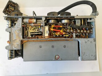 Luftwaffe / Kriegsmarine Empfänger E382bf, Bauart Telefunken. Originallack, Funktion nicht geprüft. Verbindungskabel Luftwaffe Fl 27651