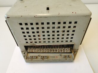 Luftwaffe Netzanschlussgerät zum Empfänger E382bf, Bauart Telefunken. Ln 27461,  Originallack, Funktion nicht geprüft.