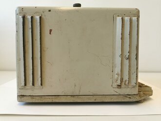 Luftwaffe Netzanschlussgerät zum Empfänger E382bf, Bauart Telefunken. Ln 27461,  Originallack, Funktion nicht geprüft.