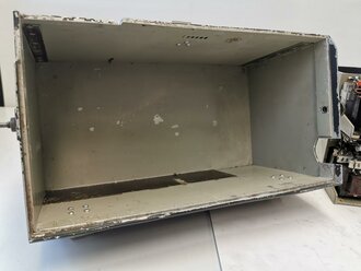 Luftwaffe Flugzeugempfänger E2a  von Telefunken, Ln 26597-1 (  für FuG IIIaU ) Frontplatte wohl alt überlackiert, Typenschild neuzeitlich, Funktion nicht geprüft