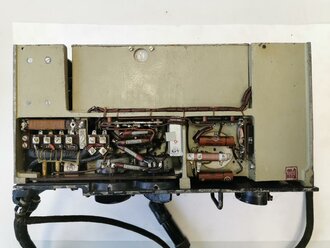 Luftwaffe Flugzeugempfänger E2a  von Telefunken, Ln 26597-1 (  für FuG IIIaU ) Frontplatte wohl alt überlackiert, Typenschild neuzeitlich, Funktion nicht geprüft