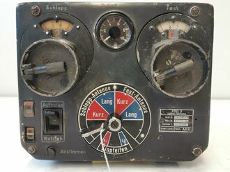 Luftwaffe FBG.3 Ln 26564, Fernbediengerät zur Umschaltung der Antennen auf LW- / KW-Betrieb für Fu G10. Originallack, Funktion nicht geprüft