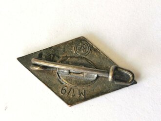 Hitler Jugend Mitgliedsabzeichen M1/9, leichter Emailleschaden