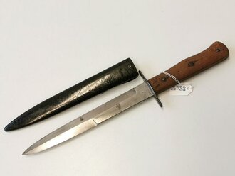 Stiefelmesser Luftwaffe, ordentliche Klinge mit Luftwaffen Abnahme, Scheide original lackiert