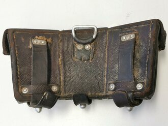 Patronentasche für 6 Stück Ladestreifen für K98 der Wehrmacht, datiert 1939, Leder angetrocknet